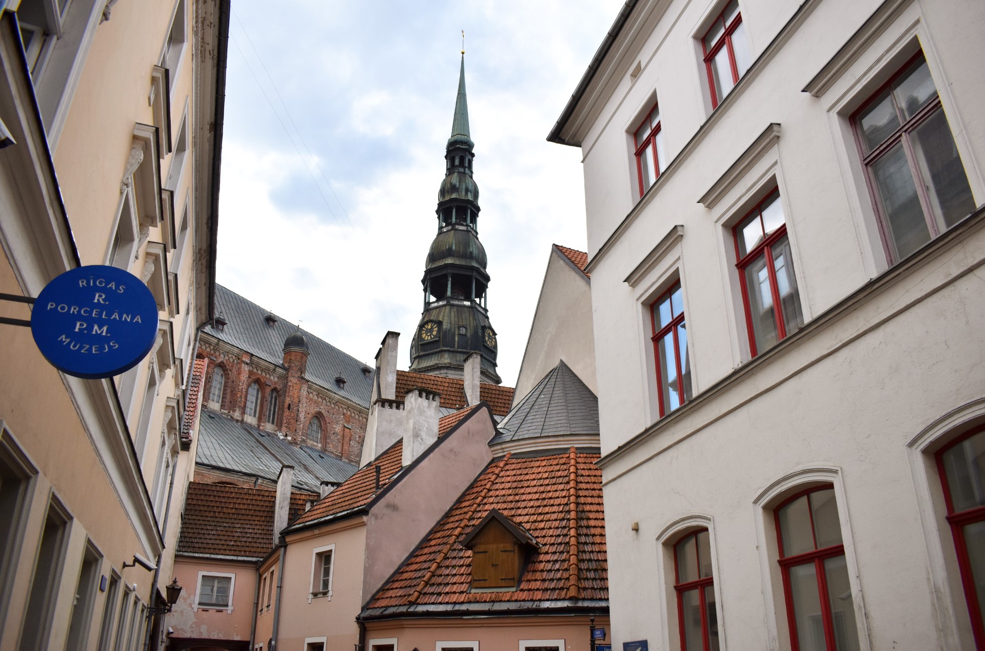 inner courtyard in old town riga