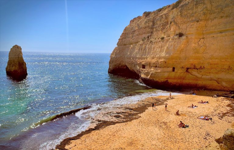 Algarve vegan travel