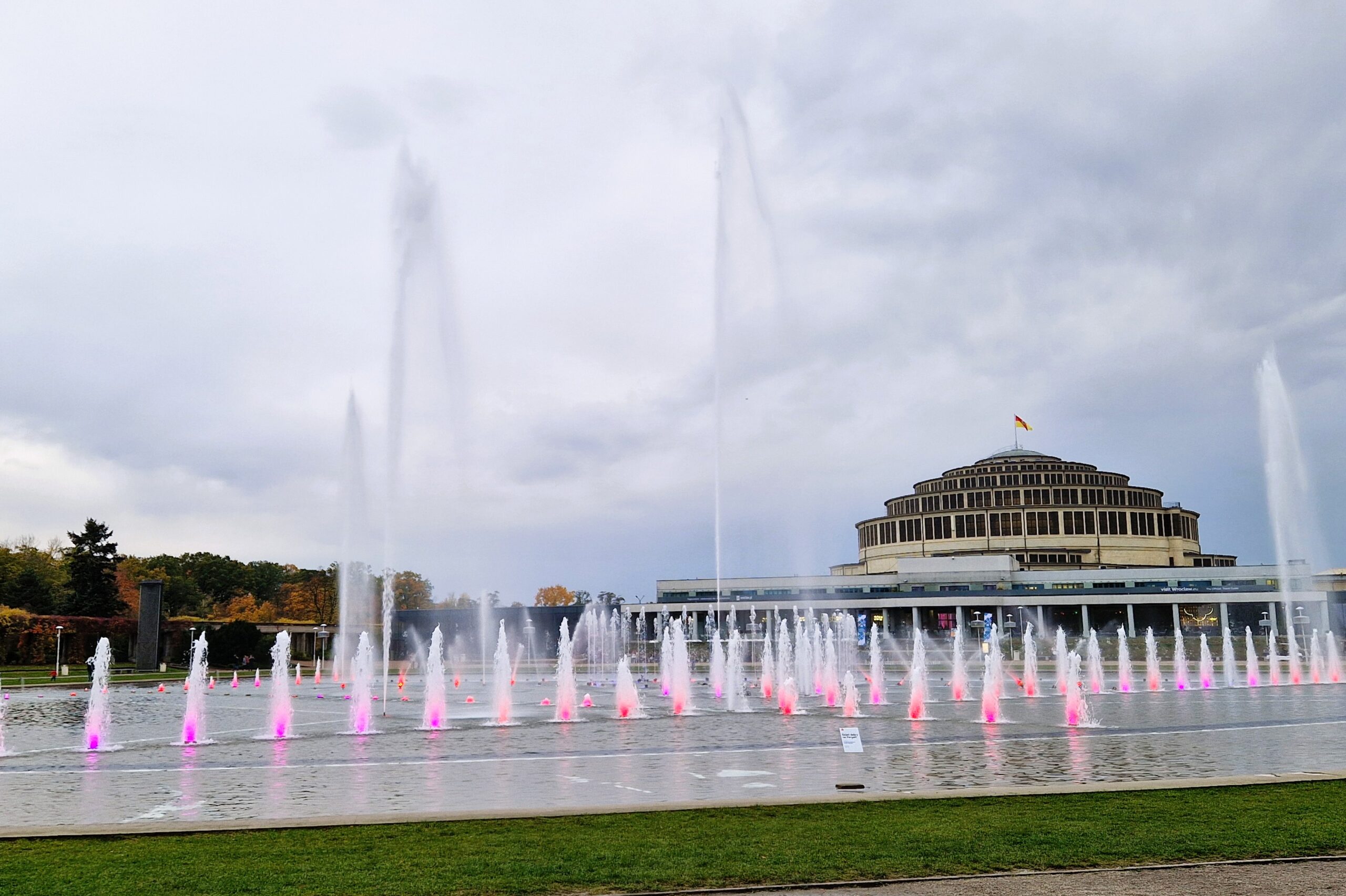 wroclaw travel guide - Centennial Hall